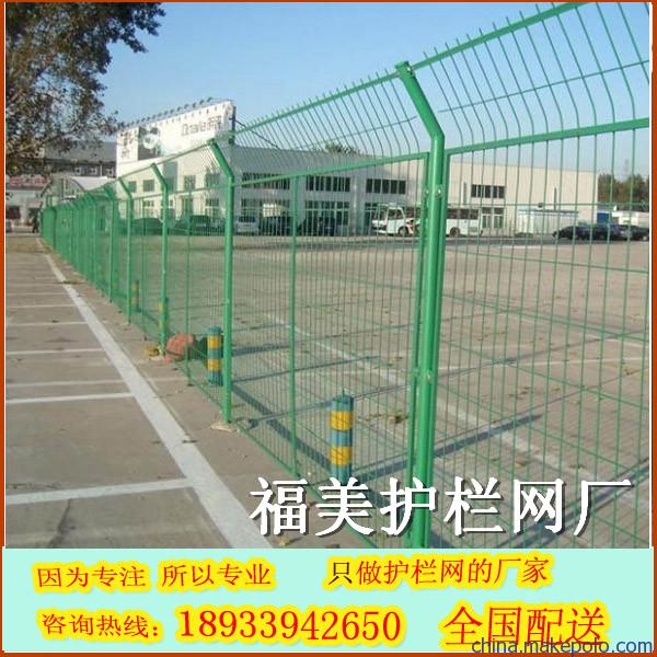 來(lái)圖加工 ?？诠蜂摻z圍網(wǎng)與養(yǎng)殖場(chǎng)鐵絲圍欄價(jià)格解析及勾花網(wǎng)應(yīng)用